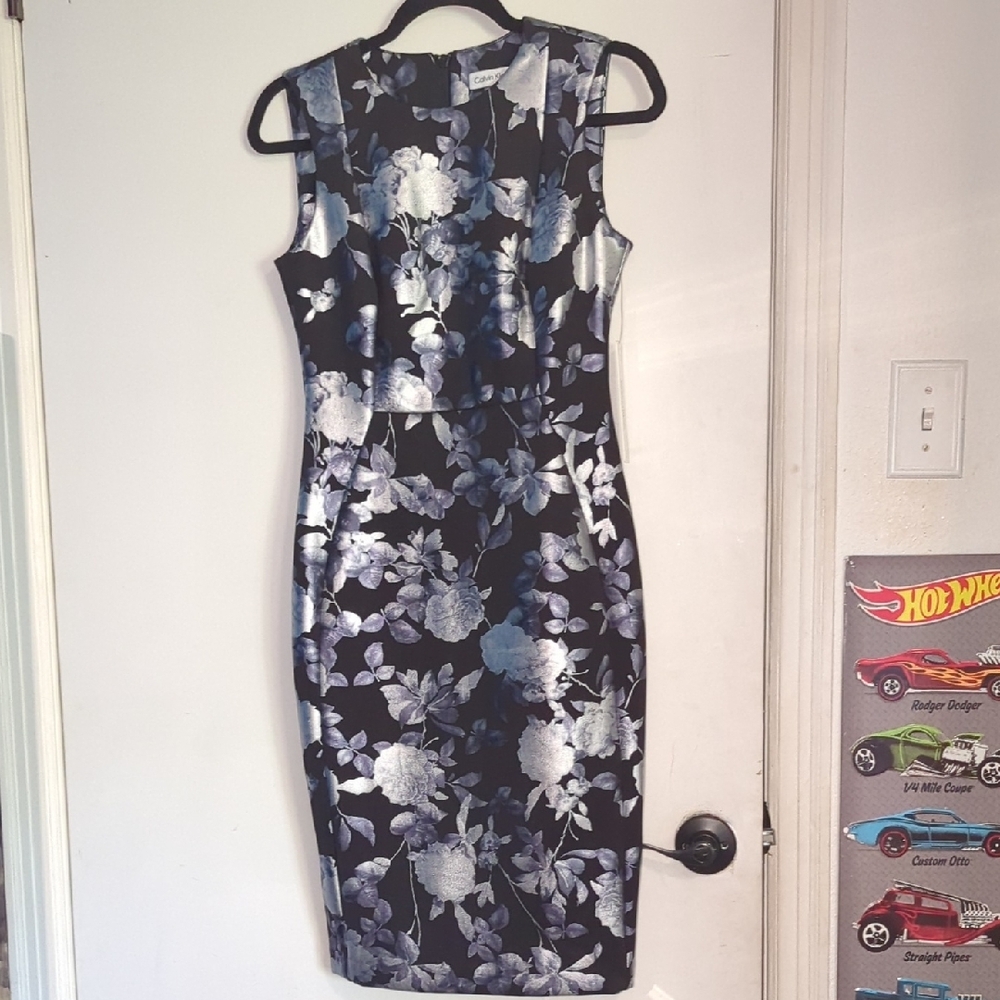 Floral Sleeveless Dress - Black and Gray